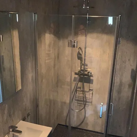 Small And Cozy For 2 People!