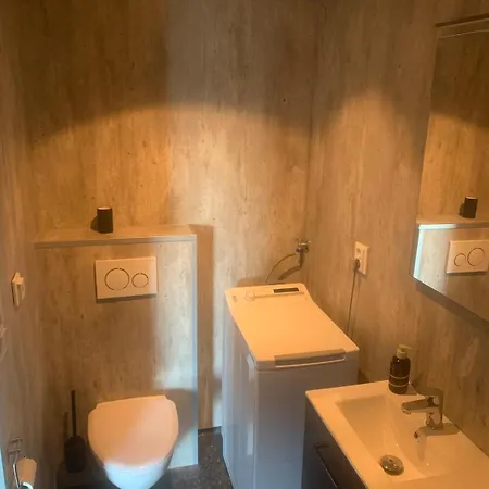 Small And Cozy For 2 People!