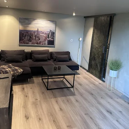 Апартаменты Small And Cozy For 2 People! *