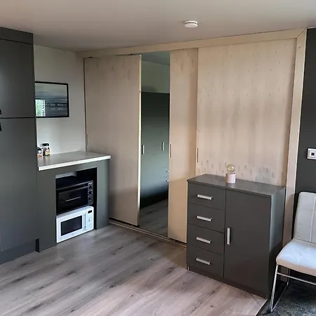 Small And Cozy For 2 People!